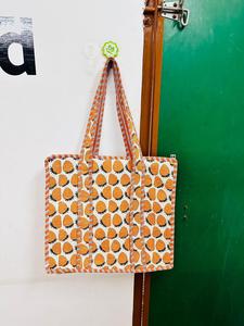 Gros indien matelassé coton bloc imprimé sac fourre-tout floral à la main grand sac à bandoulière pour les femmes Style de la mode - Product Image 6