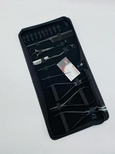 Kit de herramientas de alicates Micro-Link Premium con logotipo personalizado para extensiones de cabello con cinta, estuche negro con lazo para tirar del cabello - Product Image 4