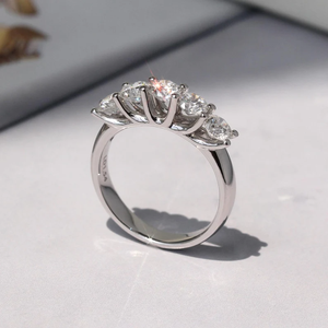 แหวนเพชรทรงกลมแบบ Pave Set  ผลิตในห้องปฏิบัติการ ได้รับการรับรองจาก IGI น้ำหนัก 1 กะรัต  วงแหวนชุบเงิน สำหรับงานแต่งงานและงานปาร์ตี้ - Product Image 6