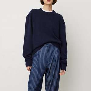 OEM personalizado Unisex Jersey tejido suéter estilo suelto Color sólido suave y cómodo suéter hombres - Product Image 4