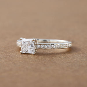 Bague de fiançailles luxueuse en or massif 10 carats 2ct Princess Cut Lab Grown Diamond Pave Setting IGI Certified Women's Gift Ring - Product Image 6