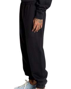 Pantalones deportivos unisex de felpa negra, estilo casual, con cintura elástica y puños en los tobillos, de algodón grueso. - Product Image 3