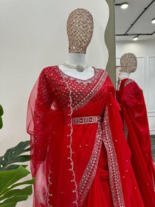 Diseñador de Bollywood, Sari de diseñador indio con bordado, trabajo de perlas, trabajo de secuencia, Sari de boda paquistaní y ropa de fiesta - Product Image 6