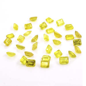 Zafiro Amarillo Natural de Bangkok, Calibrado, Corte Octogonal, Corte Brillante, Corte Esmeralda, Corte Marquesa, Rectangular, Ovalado, 3x4mm, 4x5mm, Violeta - Product Image 3