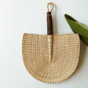 Abanico de mano de lujo de pasto marino, excelente calidad, abanicos de mano de pasto marino hechos a mano en Vietnam - Product Image 6