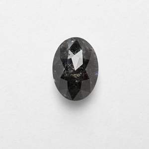 เพชรทรงรี 1.73 กะรัต ขนาด 8.10x6.10x4.10 มม. คุณภาพเยี่ยม/ดี แบบเกลือพริกไทย สำหรับทำเครื่องประดับ พร้อมใบรับรอง IGI - Product Image 1