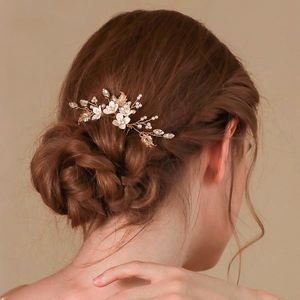 2025 élégant mariée cheveux accessoires pour <span class=keywords><strong>plage</strong></span> mariage femmes côté peigne à cheveux avec polymère argile fleur perle strass - Product Image 2