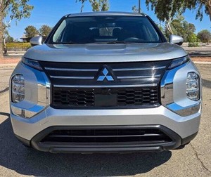 มิตซูบิชิ เอาท์แลนเดอร์ ES Aspire SUV ออโตเมติก ขับเคลื่อนล้อหน้า ปี 2025 - Product Image 1