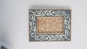 Los seis mejores marcos de fotos de madera de resina y Acacia altamente hechos a mano, diseño de tema múltiple, diseño de logotipo personalizado disponible - Product Image 4