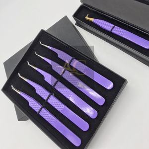 Pinzas de extensión de pestañas de acero inoxidable sostenible de alta calidad, Punta plateada de 45 grados, fibra de agarre de diamante púrpura dorado puntiagudo - Product Image 3