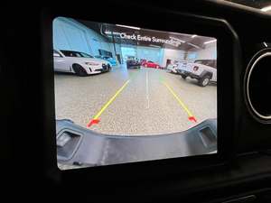 Jeep Gladiator Overland 2023 d'occasion, en parfait état, faible kilométrage, en stock, offert à un prix incroyable, à ne pas manquer - Product Image 4