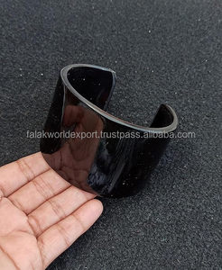 Brazalete de cuerno de buey negro artesanal personalizado, cuerno de búfalo natural con incrustaciones de plata en forma de estrella, accesorio de moda - Product Image 6