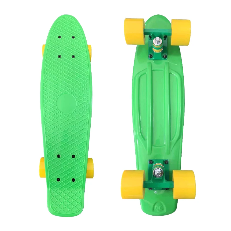 Skate de plástico de alta qualidade para entusiastas de skate, placa de skate cruiser de cores mistas com rodas de PU, 22x6 polegadas