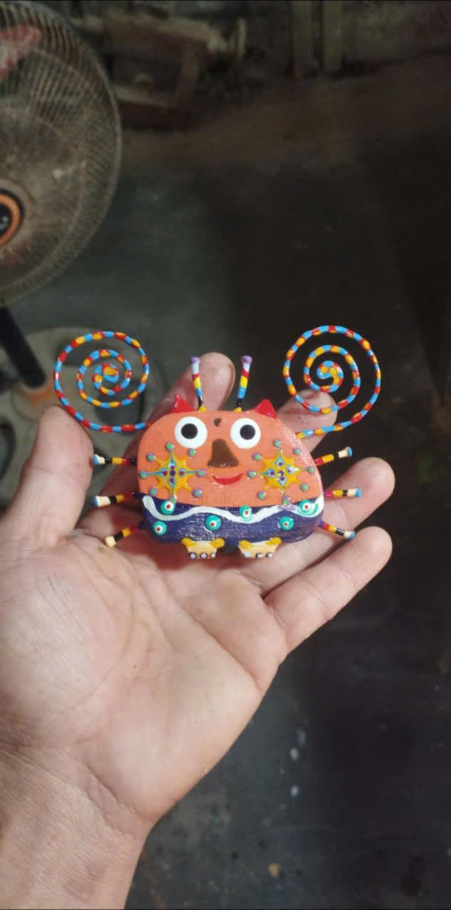 สีเหลือง