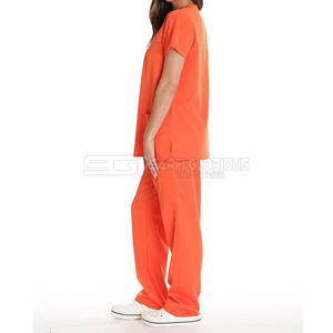 ชุดสครับแพทย์คุณภาพสูงแบบสั่งทำพิเศษสำหรับฤดูร้อน ขายส่งชุดสครับแพทย์แบบมีกระเป๋าสำหรับผู้ชาย ดีไซน์ถักยืดหยุ่นสำหรับแพทย์ - Product Image 2