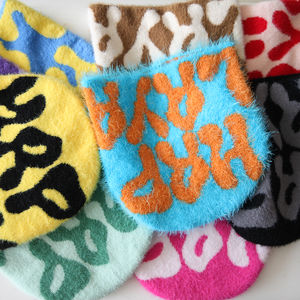 Custom Your Own Logo Beanies All Over Print Designer Unisex Acrílico de alta calidad Knit Jacquard Mohair Beanie Hats - Product Image 4