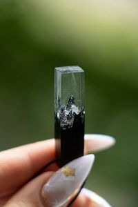 2024สินค้ามาใหม่สร้อยคอแบบใสแนวสตรีทบอยสร้อยแบบไม่สิ้นสุดสไตล์ฮิปฮอปพังค์สำหรับผู้ชายเครื่องประดับที่ทำจากเรซิ่น - Product Image 3