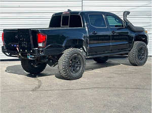 Usado 2018 T * oyota Tacoma - Product Image 2