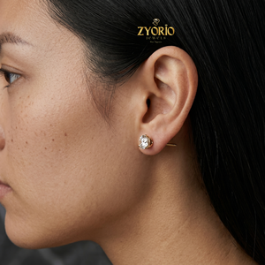 Boucles d'oreilles clous Zyorio Jewels en or 14 carats, diamant de laboratoire certifié IGI, taille brillant rond à 3 griffes, cadeau unisexe - Product Image 6