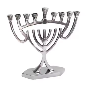 Bougeoir Menorah en métal miniature fait à la main de luxe vintage Décoration intérieure Art Cadeaux pour Noël Autre Bougeoir par décor impex - Product Image 4