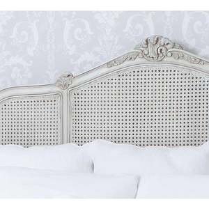 Cama Victoria hecha de madera de caoba de alta calidad con tejido de ratán y color blanco para uso en interiores. - Product Image 4