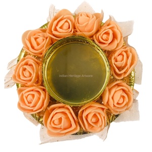 Portavelas de Metal Hecho a Mano Tradicional Indio, Decoración con Flores de Durazno, Decoración para Interiores y Exteriores, Decoración del Hogar para Diwali, IHA - Product Image 1