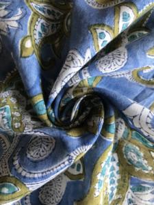 Tissu en coton imprimé à la main, motif floral paisley bleu olive |   Textile ethnique indien - Product Image 2