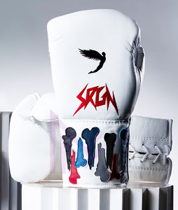 Ensemble de boxe professionnel fabriqué en usine, patchs en cuir, design de broderie personnalisé, gants, protège-tête et protège-aine, équipement d'entraînement - Product Image 2