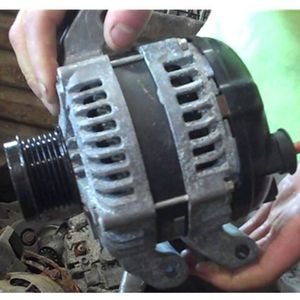 เครื่องปั่นไฟทองเหลืองเกรด HMS ใช้สำหรับสตาร์ทเตอร์เศษชิ้นส่วนมอเตอร์ไฟฟ้าอุปกรณ์เสริมสำหรับโลหะและเหล็กรถยนต์และเศษผลิตภัณฑ์อิเล็กทรอนิกส์ lmss - Product Image 1