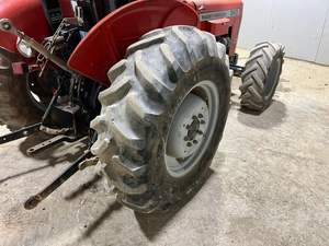 Tracteur Massey Ferguson 243, carburant diesel, avec auvent - Product Image 3