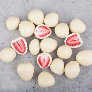 Dragées de fraises lyophilisées de haute qualité enrobées de chocolat blanc, friandise sucrée premium, emballage en vrac - Product Image 3