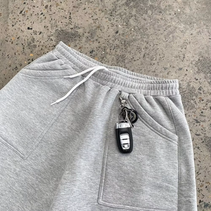 Shorts Bermuda en Coton Gris pour Homme avec Poches, Taille Élastique, Style Décontracté Tricoté Couleur Unie, Taille Mi-Haute Respirant - Product Image 2