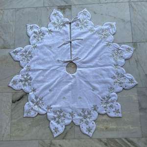 Falda de árbol de vacaciones diseñada para casas Premium accesorios de árbol sofisticados exhibición de Navidad elegante cubierta de tela suave - Product Image 1