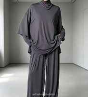 Ensemble de sport modeste 2 pièces OEM personnalisé pour femmes musulmanes : Tunique à col montant superposée avec cape et pantalon sarouel à jambes larges