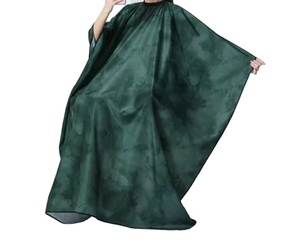 Cape de salon verte de qualité supérieure en plusieurs couleurs vives et neutres - Product Image 1