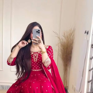 Robe et bas de travail de broderie de séquence lourde de Faux Georgette entièrement cousus indiens traditionnels avec Dupatta au prix de gros - Product Image 1