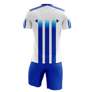 Uniformes de football personnalisables dans le dernier design Meilleur choix pour adultes Caractéristiques La dernière technique d'impression comprend des couleurs personnalisées du logo - Product Image 3
