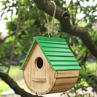 Nichoir pour oiseaux en bois de pin massif de haute qualité, fait main, à suspendre en extérieur, design sécurisé, durable, style classique, chaleureux
