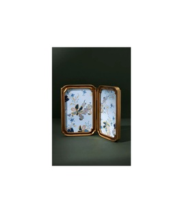 Classic metal <b>photo</b> <b>frame</b> for modern home decor <b>with</b> durable finish stylish display solution living spaces - Product Image 1