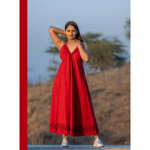 Vestido maxi rojo tejido a mano, de ganchillo, estilo High Street, para oficina, transpirable, translúcido, 47 Day Leisure Goth, corte en A, con cuello en V - Product Image 1