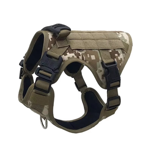 La chaqueta de invierno impermeable y cálida para perros más vendida, conjunto de arnés reflectante Extra grande para caminar para perros grandes en el exterior - Product Image 1