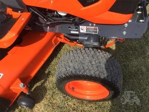 Bomba de Caja de Cambios para Tractor Cortacésped BX2680 2WD con Motor de 40 HP - Product Image 4