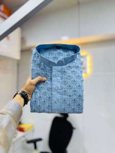 Ensemble Kurta Pyjama pour Hommes de Haute Qualité avec Broderie et Tissu Unique pour un Look Moderne Liste de Prix de Vente en Gros Disponible - Product Image 4