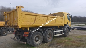 Camión Volquete Ligero Diésel Euro 3 6x4 Renault Kerax 380.26 Usado del 2004 con Caja de Volteo de Tres Lados - Product Image 3