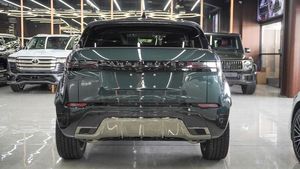 ENVÍO A TODO EL MUNDO, DEPÓSITO INICIAL, Nuevo Land Rover Range Rover Evoque Dynamic Turbo 2025, Motor de 4 Cilindros, 4.1-6L, Gasolina, Automático - Product Image 3