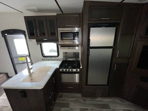 Caravanes de luxe d'occasion 2019 St-a-r-c-r-a-f-t T-e-l-l-u-r-i-d-e 250R-E-S - Product Image 4