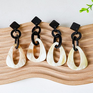 Nouveau Design Corne de Vache Corne de Buffle Boucles D'oreilles Élégant Bijoux Faits À La Main avec Perle Cadeau Personnalisable par l'artisanat de luxe - Product Image 2