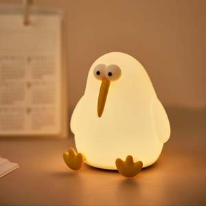 Lampe de nuit rechargeable en silicone souple de style moderne avec motif d'oiseau kiwi pour l'éclairage de chevet - Product Image 1