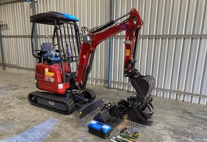DIGGER KING 1.7 S Mini Crawler Excavator with Swing Boom <b>Side</b> Controls 0.12m Bucket High Load Moment for Construction Farm Use - Product Image 5