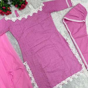 Elegante conjunto de Kurti y pantalón listo para usar, Ropa Étnica de diseñador para mujeres, perfecto para festivales, reuniones familiares y eventos especiales - Product Image 1